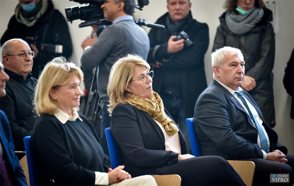 Slika novosti